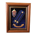 Рамка-коллаж со знаком ФСБ, погоном подполковника и лентой «За верность традициям» (110126)
