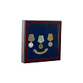 Шкатулка-коллаж с копиями медалей пограничных войск и лентой "За верность традициям"